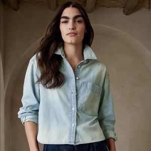 Banana Republic BOXY CROPPED DENIM SHIRT w’s small